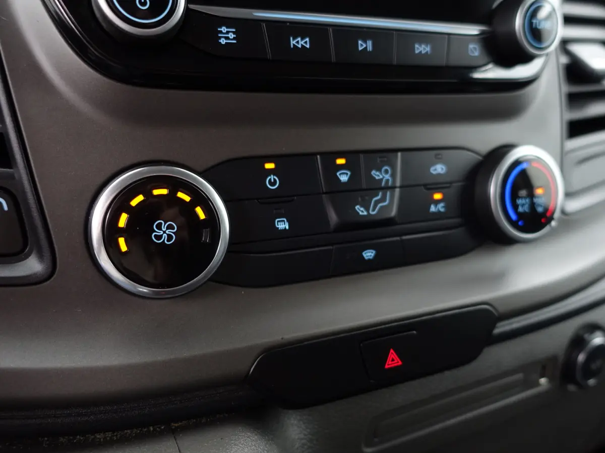 320 2.0 TDCI Euro 6 ST Line Aut- 3 Pers, Carplay, Android Auto,  Xenon Led, Dakrails, Cruise