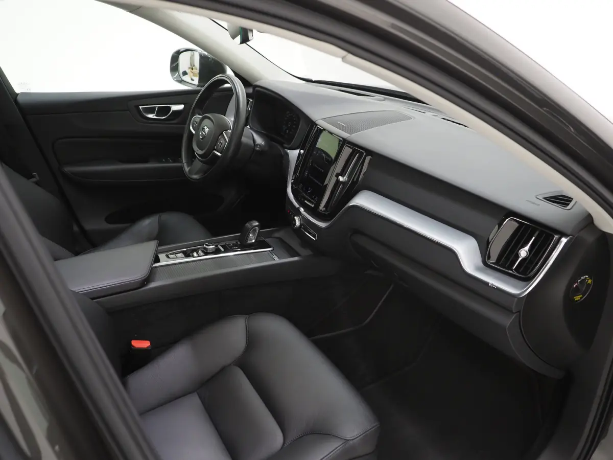 T6 340PK AWD Business Pro | Leder | Harman Kardon | Climate Pack | Pano-dak