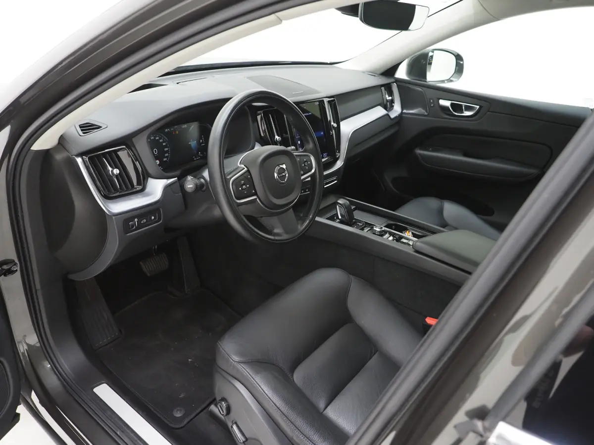 T6 340PK AWD Business Pro | Leder | Harman Kardon | Climate Pack | Pano-dak