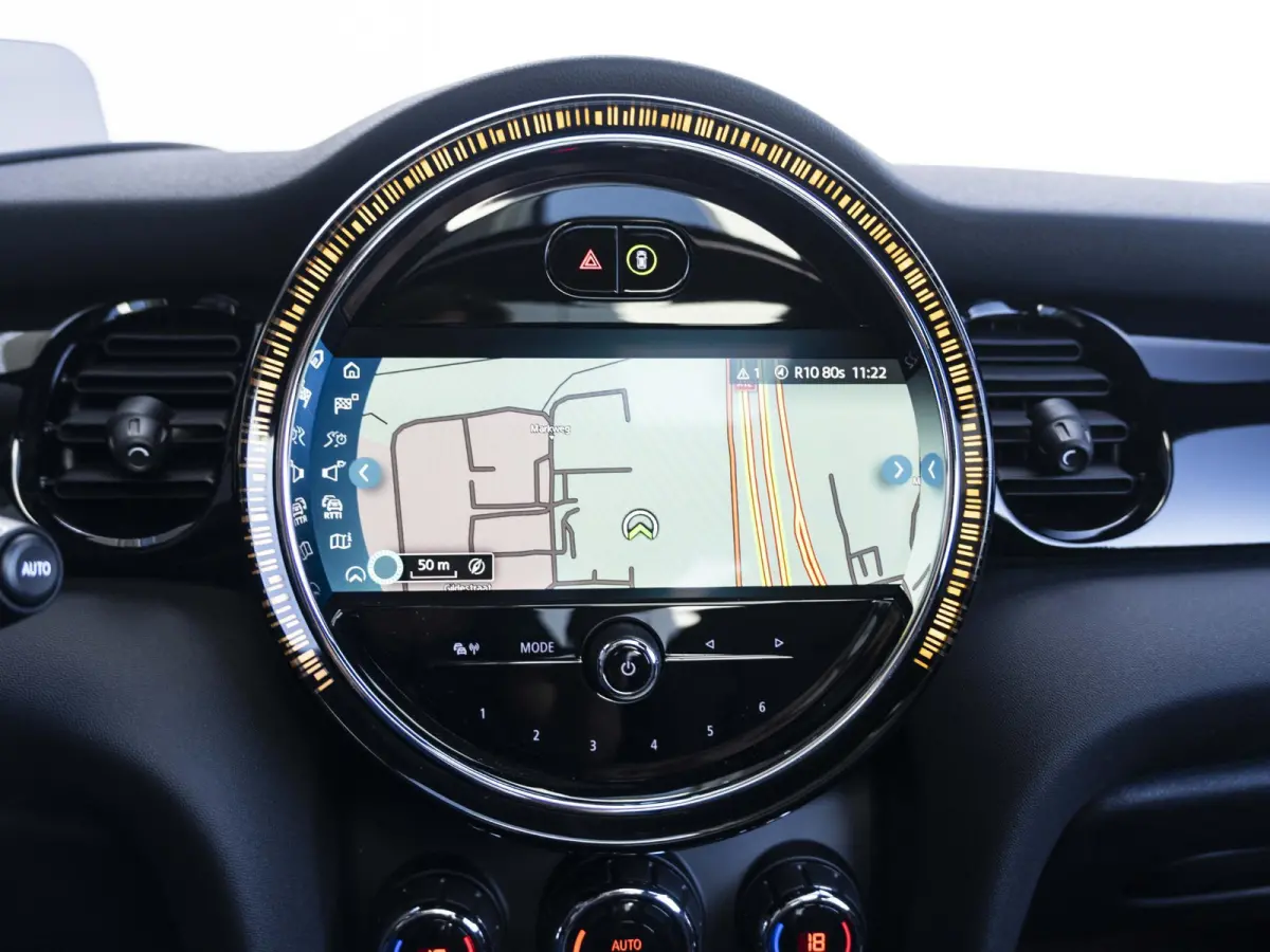 Cooper Rockingham GT | JCW-pakket | Adaptief onderstel | Stuur & Stoelverwarming | Achteruitrijcamera | Head-Up Display | Glazen panoramadak |