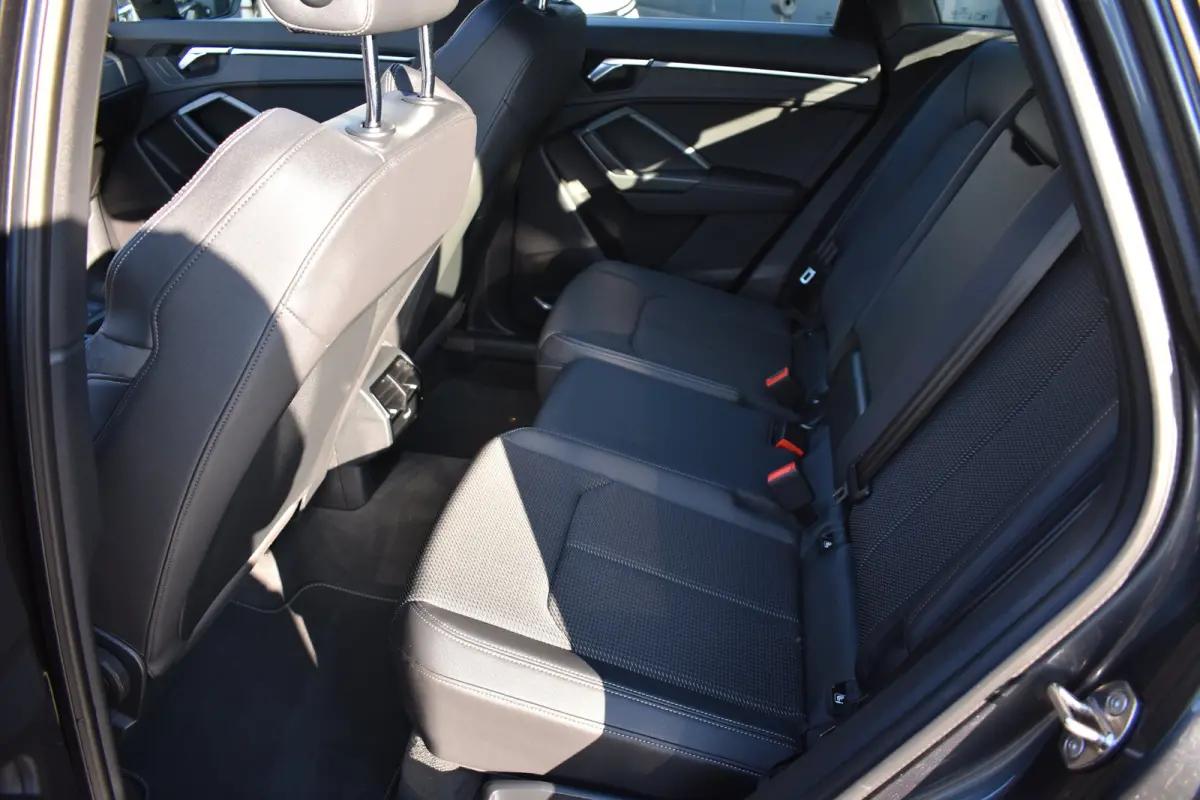 45 TFSI e S edition | S-Line in- en exterieur | Schuif-kanteldak | Dode hoek detectie | Bang & Olufsen soundsystem | Keyless | Parkeer pakket