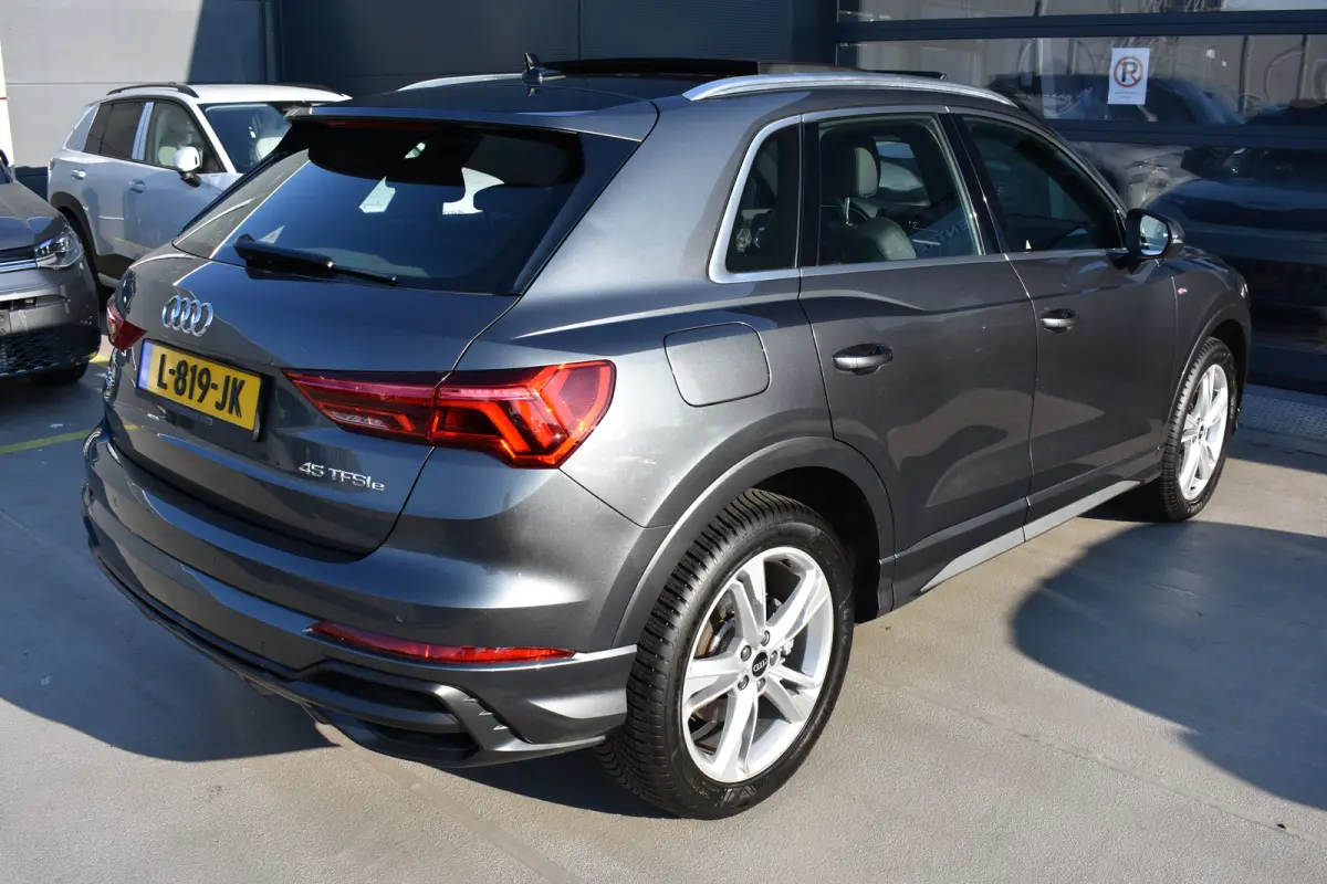 45 TFSI e S edition | S-Line in- en exterieur | Schuif-kanteldak | Dode hoek detectie | Bang & Olufsen soundsystem | Keyless | Parkeer pakket