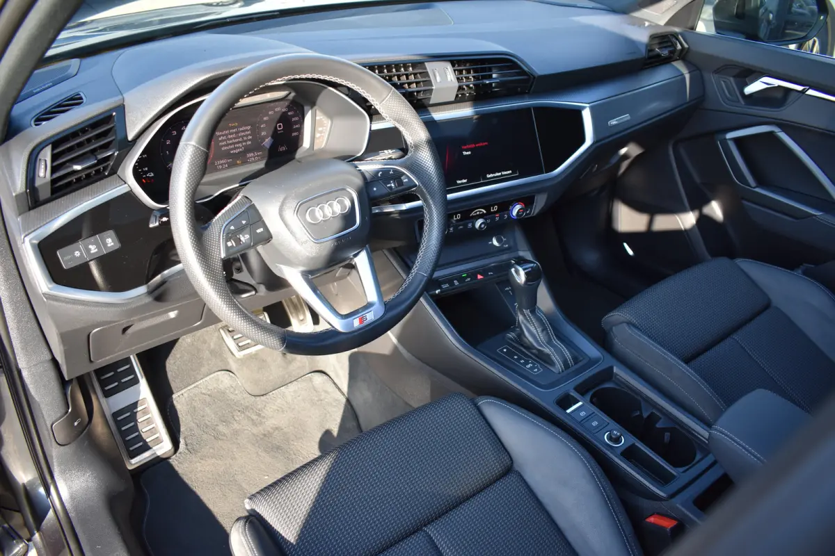45 TFSI e S edition | S-Line in- en exterieur | Schuif-kanteldak | Dode hoek detectie | Bang & Olufsen soundsystem | Keyless | Parkeer pakket
