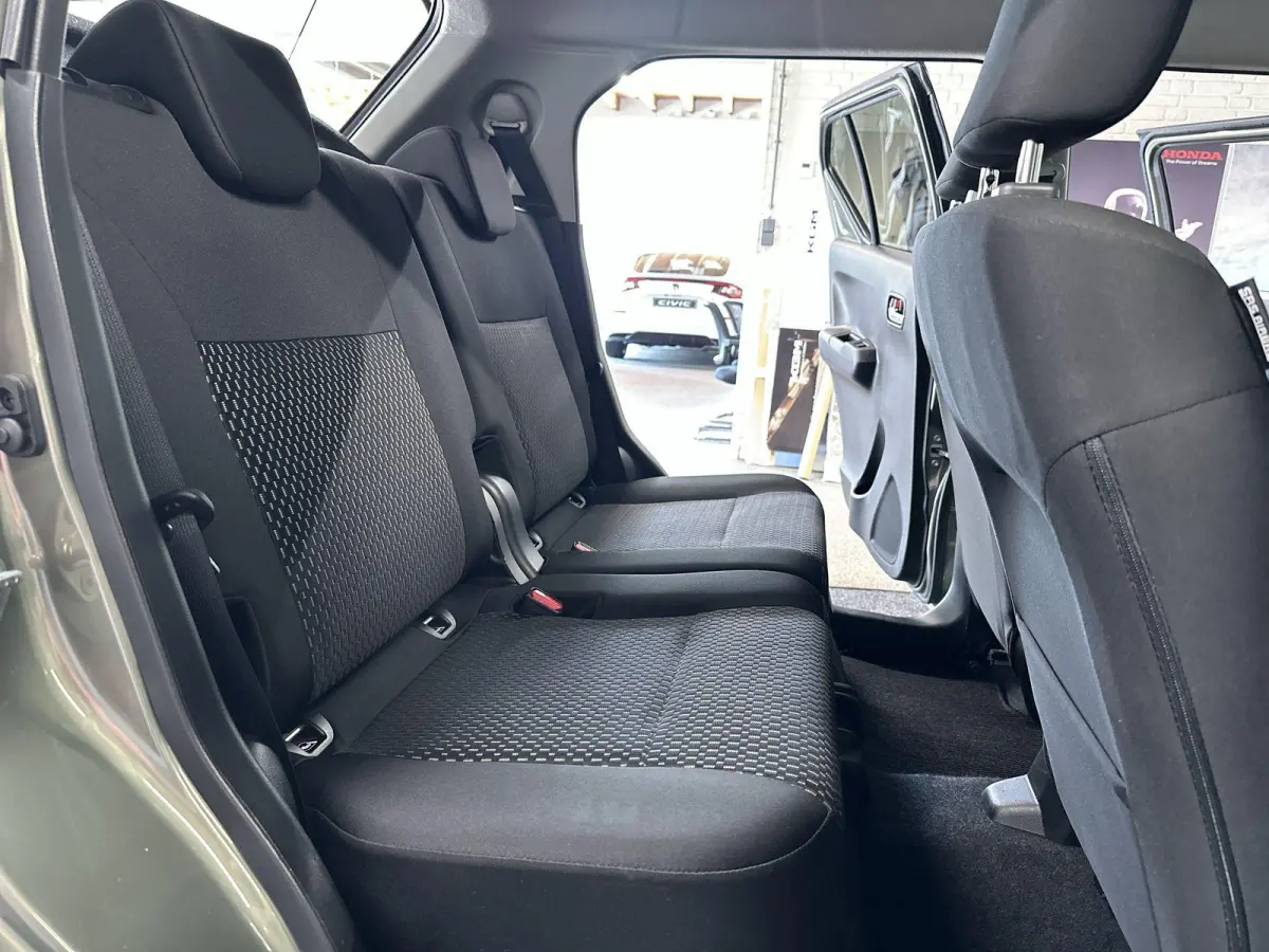 1.2 Smart Hybrid Style Automaat | Camera