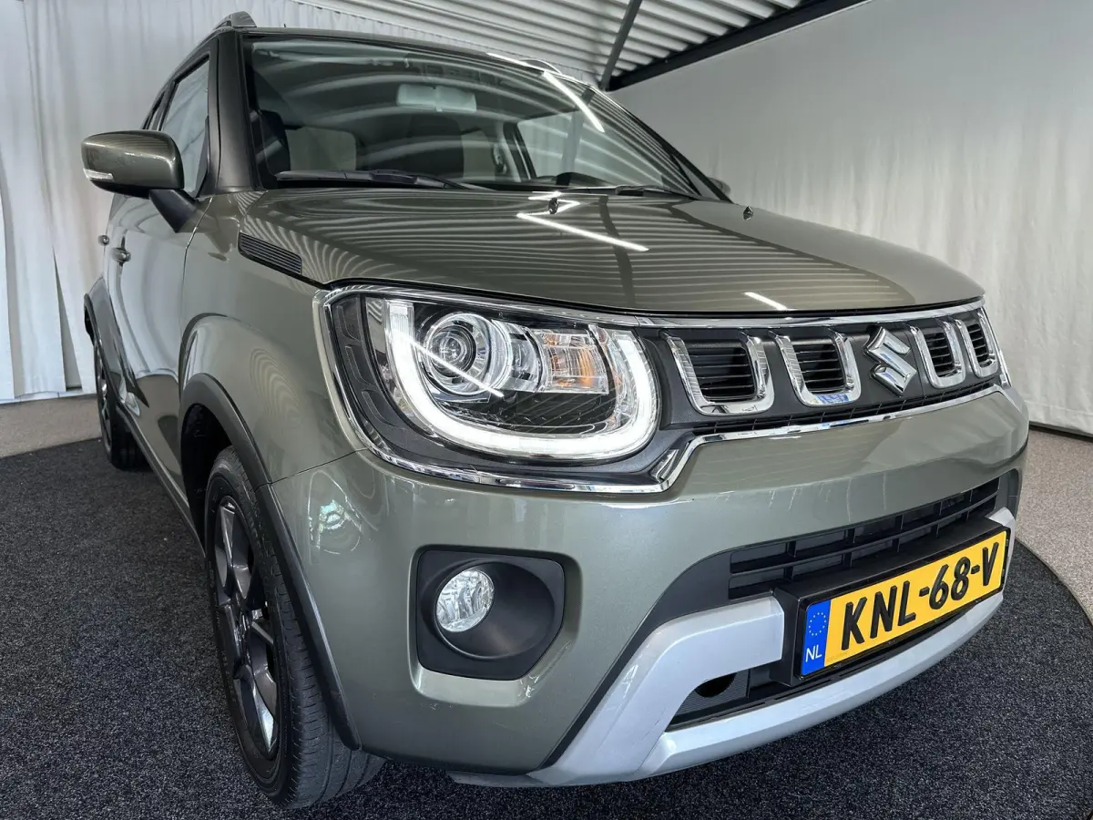 1.2 Smart Hybrid Style Automaat | Camera
