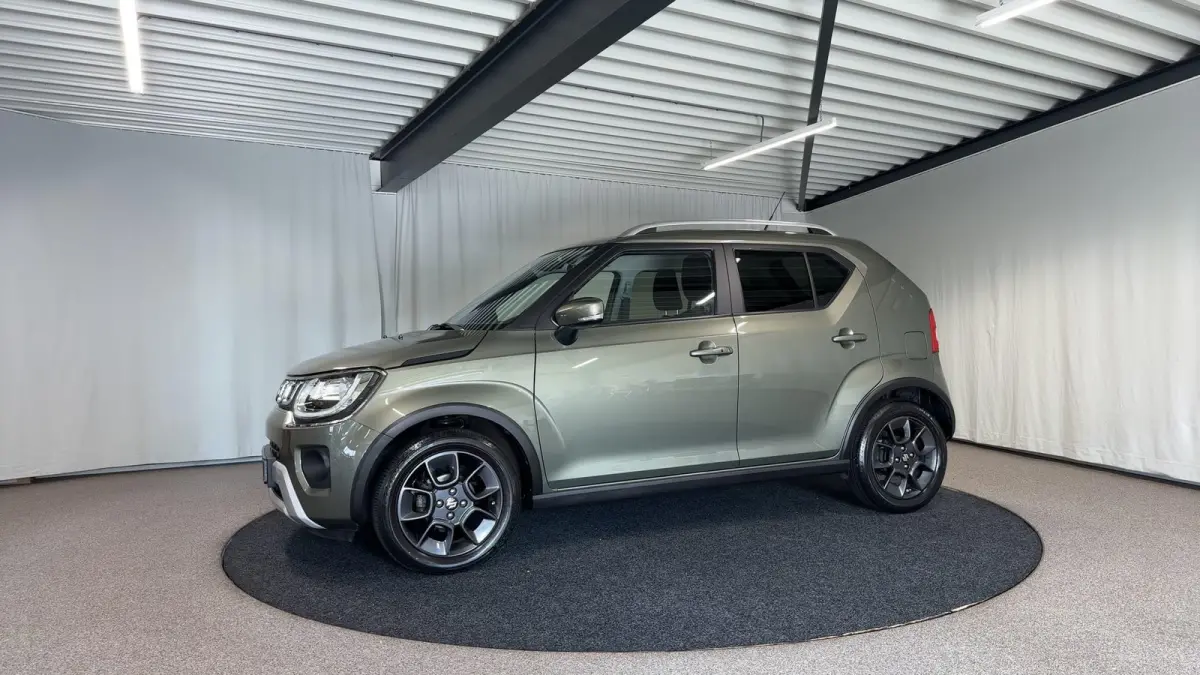 1.2 Smart Hybrid Style Automaat | Camera