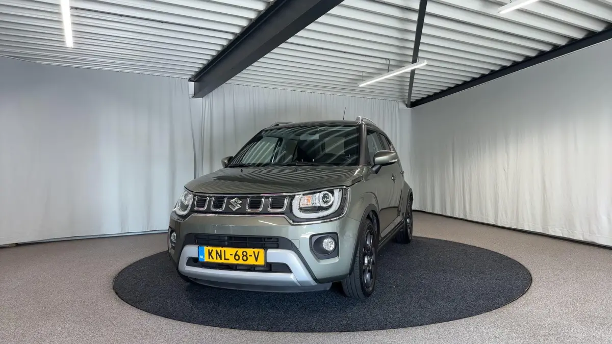 1.2 Smart Hybrid Style Automaat | Camera