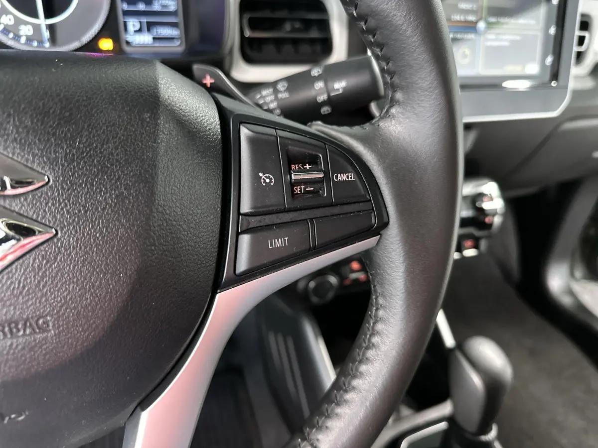 1.2 Smart Hybrid Style Automaat | Camera