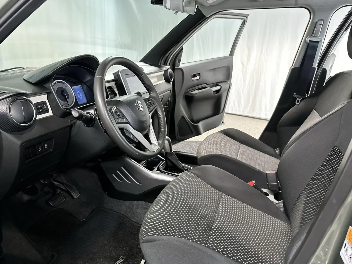 1.2 Smart Hybrid Style Automaat | Camera