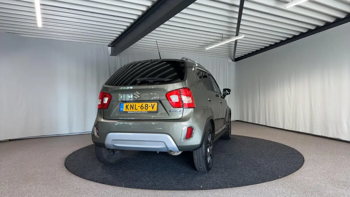 1.2 Smart Hybrid Style Automaat | Camera
