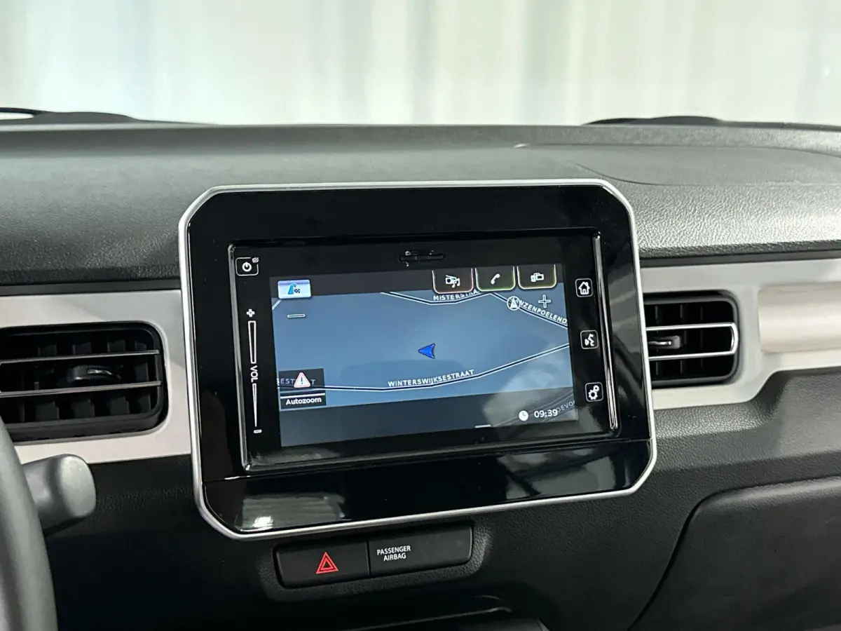 1.2 Smart Hybrid Style Automaat | Camera