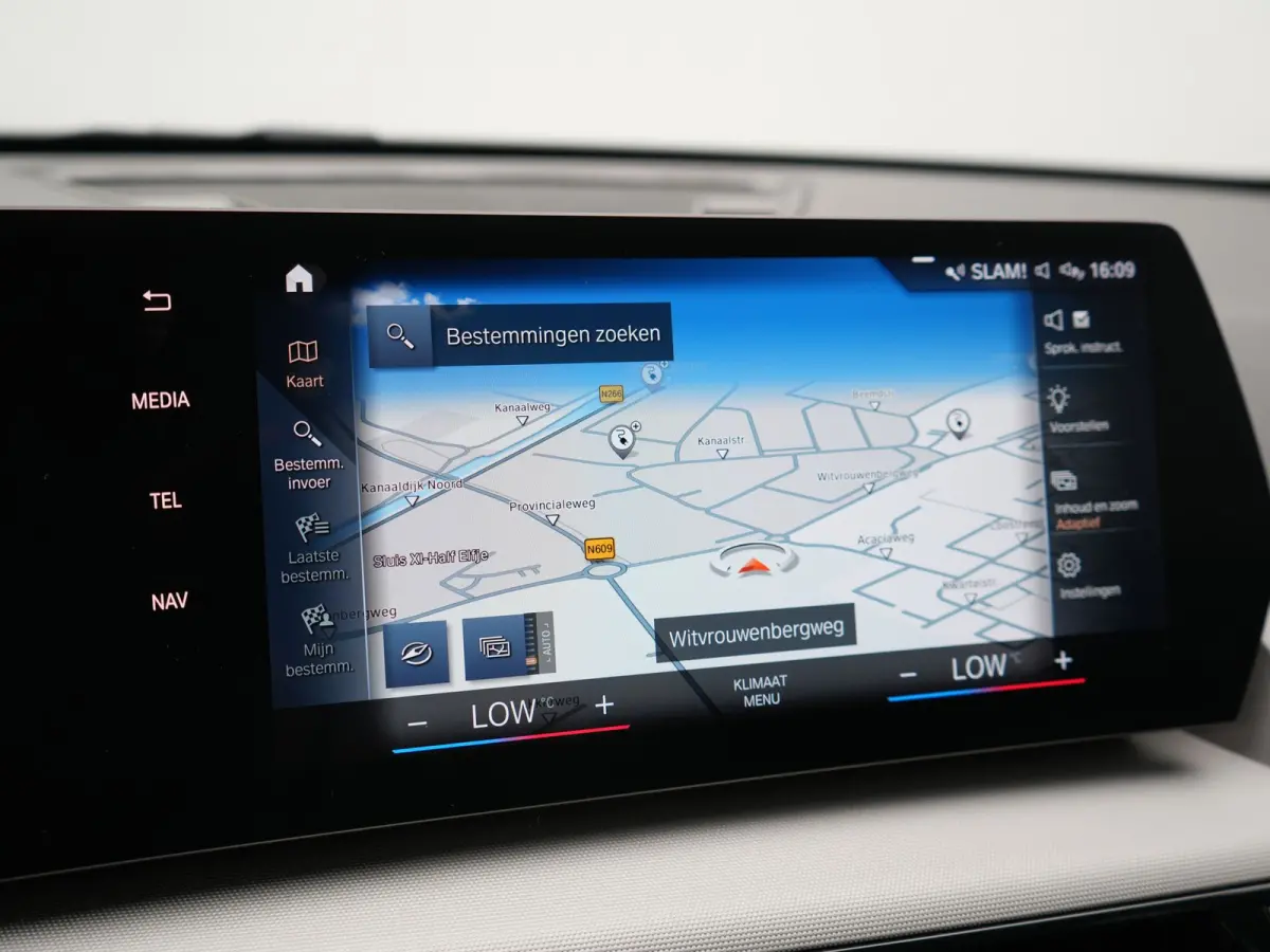 xDrive25e Sportline PHEV 245pk Dealer O.H. | Trekhaak Af Fabriek | Adaptive Cruise | Camera | Harman / Kardon | Lederen Sportstoelen Massage & Memory | Sfeerverlichting | Keyless | Blis | St