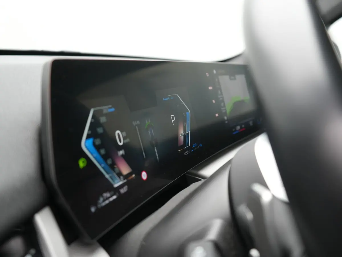 xDrive25e Sportline PHEV 245pk Dealer O.H. | Trekhaak Af Fabriek | Adaptive Cruise | Camera | Harman / Kardon | Lederen Sportstoelen Massage & Memory | Sfeerverlichting | Keyless | Blis | St