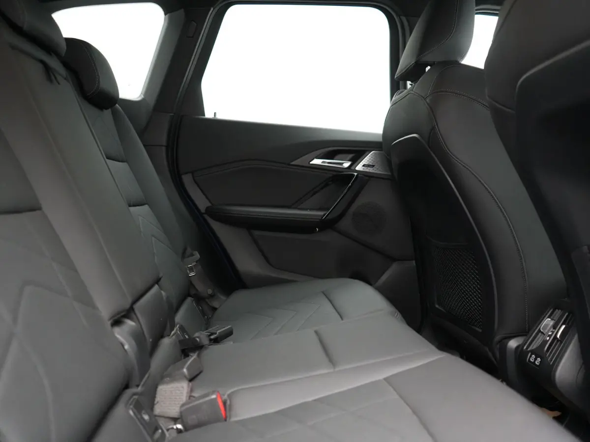 xDrive25e Sportline PHEV 245pk Dealer O.H. | Trekhaak Af Fabriek | Adaptive Cruise | Camera | Harman / Kardon | Lederen Sportstoelen Massage & Memory | Sfeerverlichting | Keyless | Blis | St