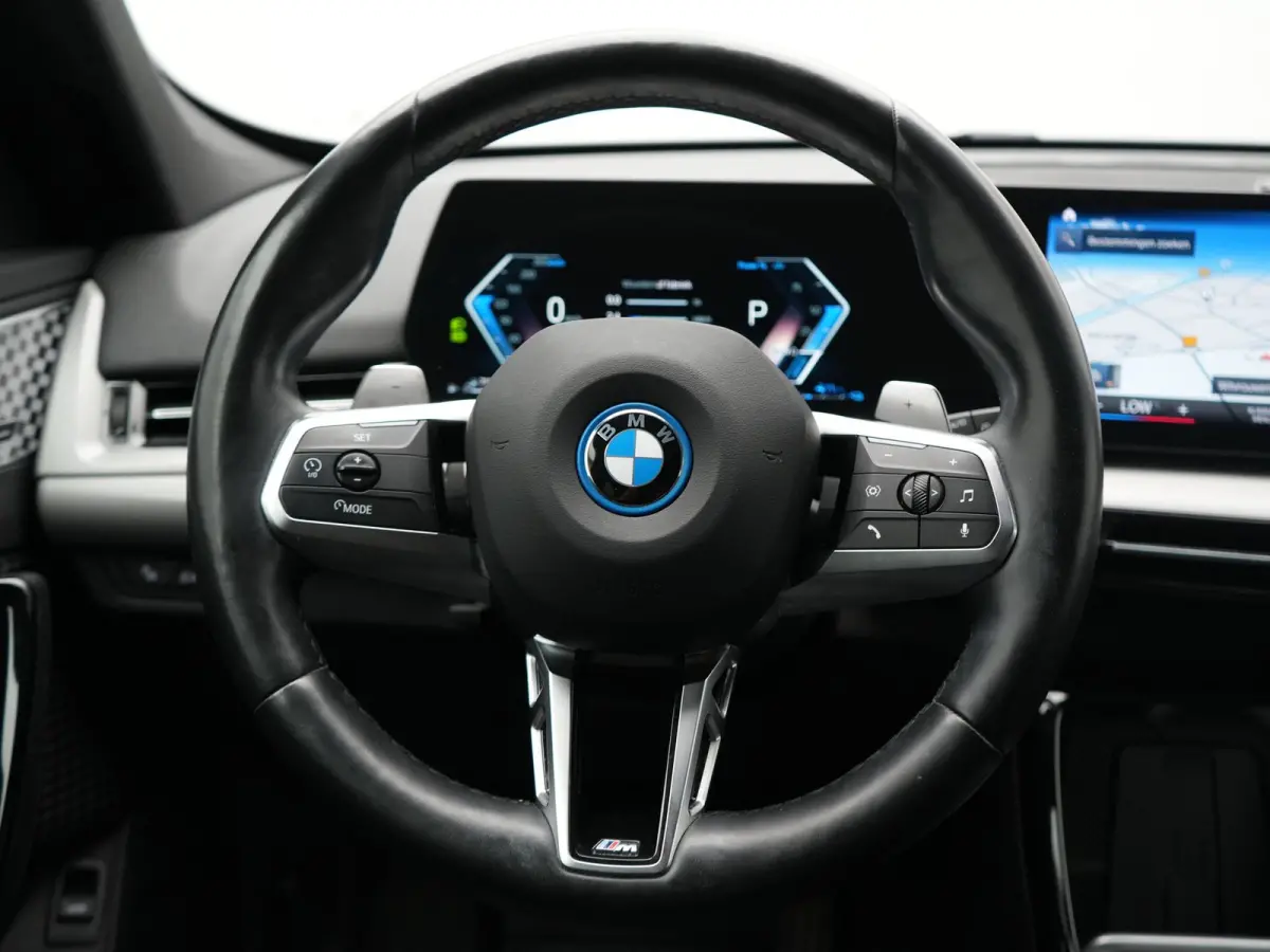 xDrive25e Sportline PHEV 245pk Dealer O.H. | Trekhaak Af Fabriek | Adaptive Cruise | Camera | Harman / Kardon | Lederen Sportstoelen Massage & Memory | Sfeerverlichting | Keyless | Blis | St