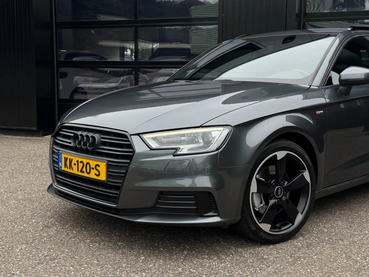 2.0 TFSI Sport S-Line Edition LED Carplay Camera Trekh.