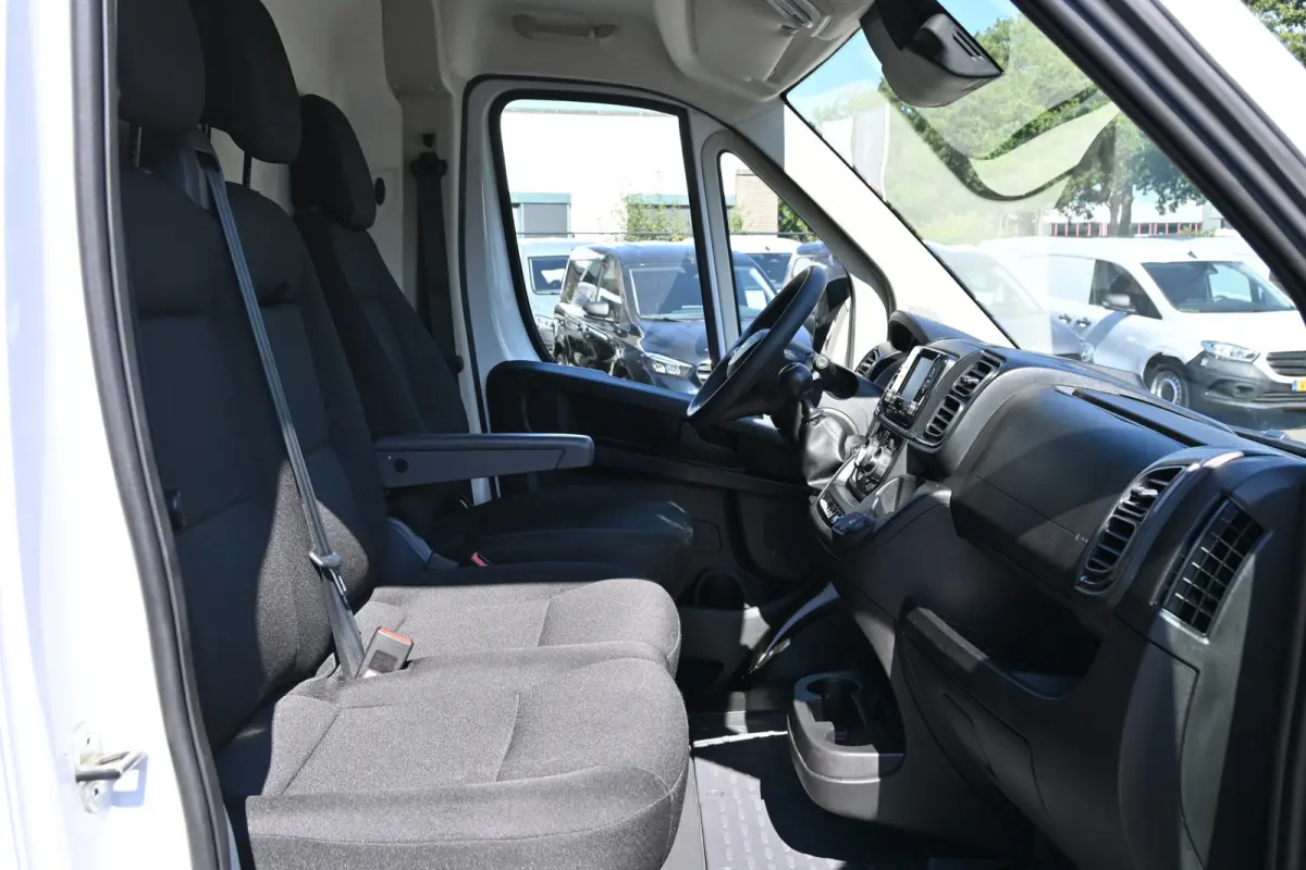 L2H2 2.2 MultiJet 140 pk 3.5t Camera, Cruise control, 270 Graden deuren