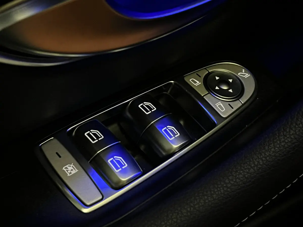 300de / AMG / Pano / Burmester / Memory