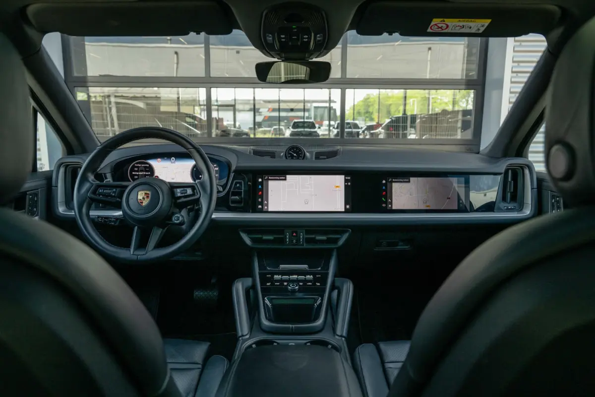 3.0 E-Hybrid Sport-Design Sportuitlaat Display
