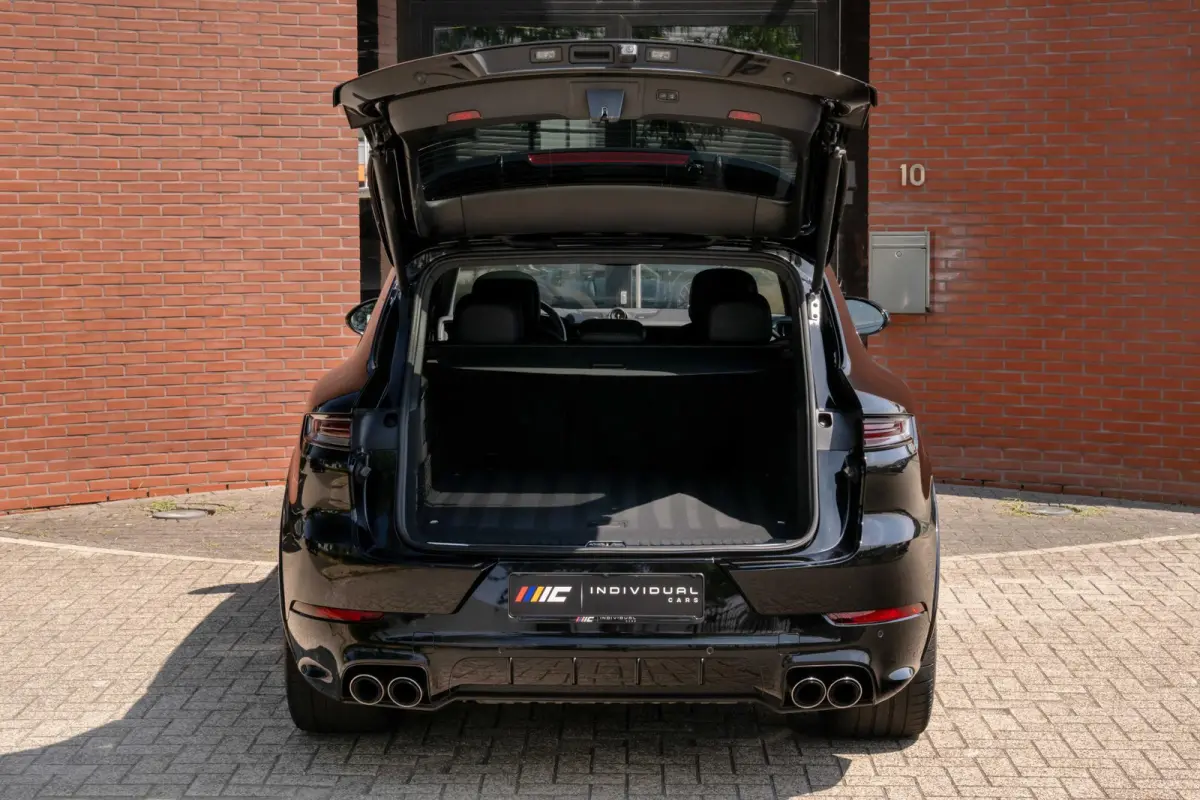 3.0 E-Hybrid Sport-Design Sportuitlaat Display
