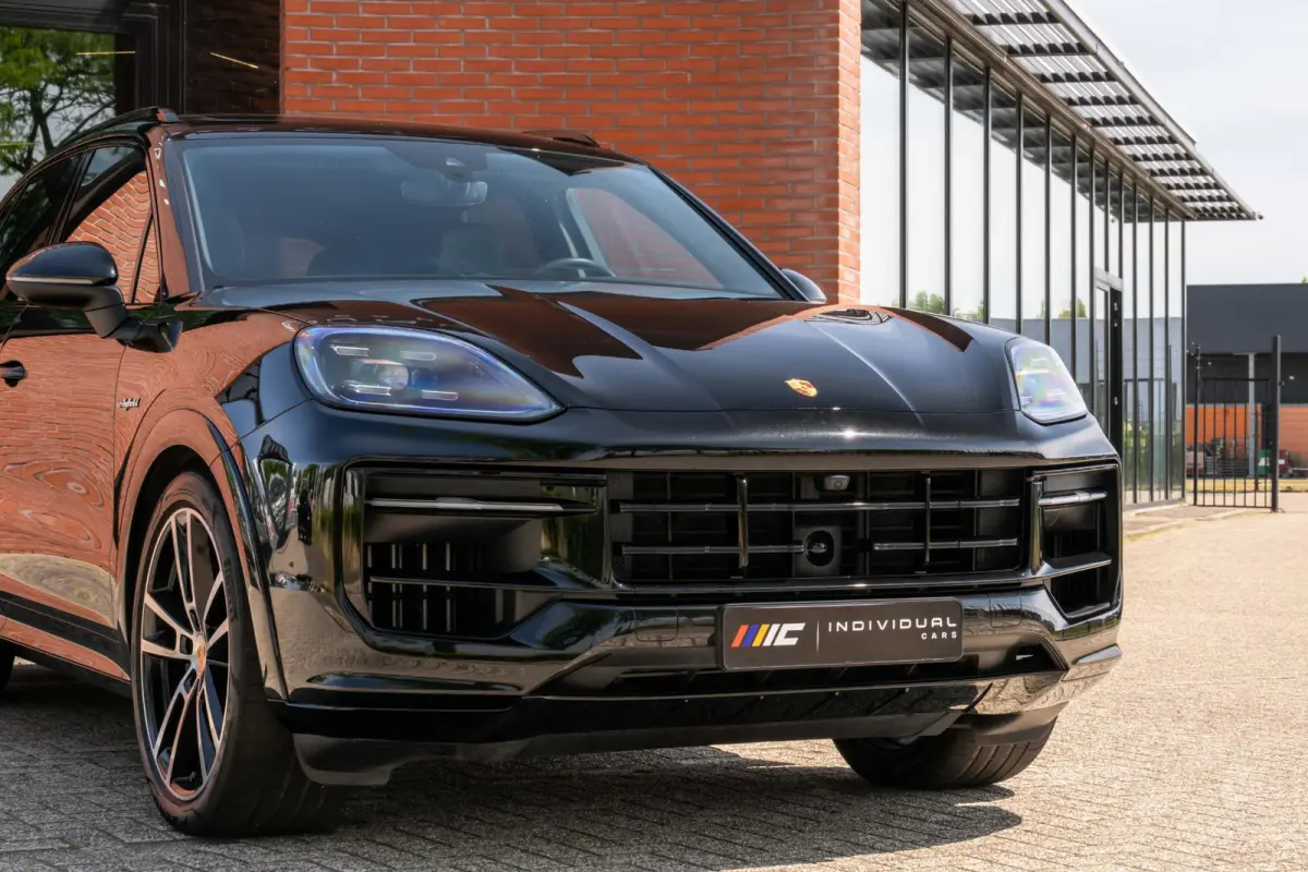 3.0 E-Hybrid Sport-Design Sportuitlaat Display