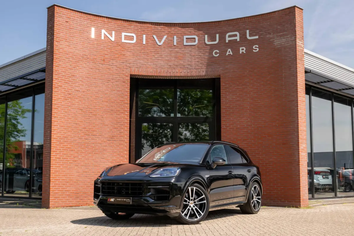 3.0 E-Hybrid Sport-Design Sportuitlaat Display