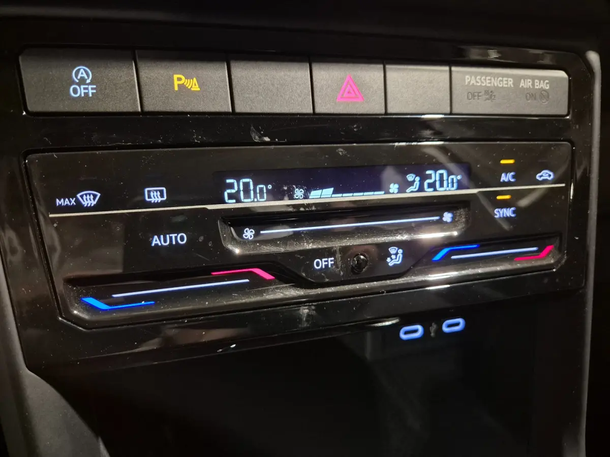 1.0 TSI Life - Automaat - Navigatie - CarPlay - Camera - Climate - Cruise