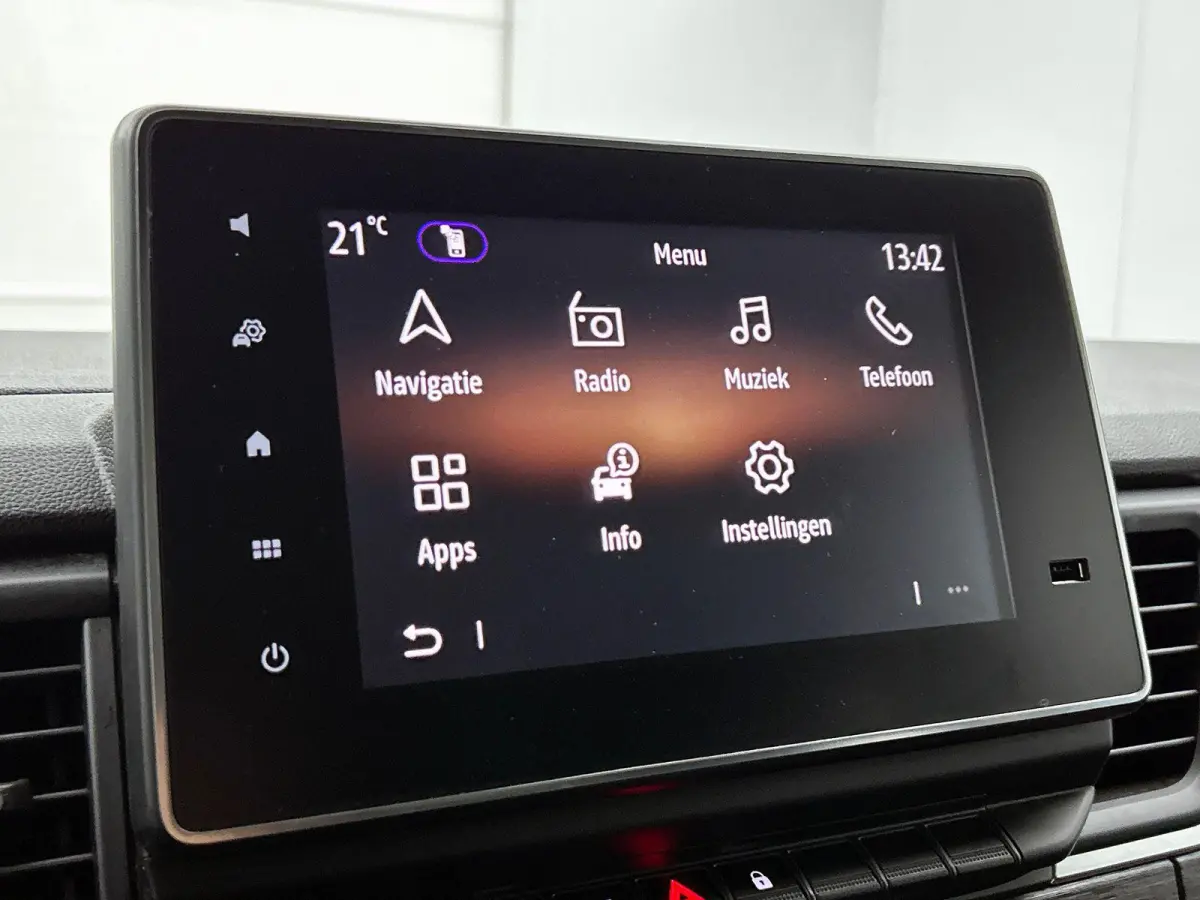 2.0 Blue dC1 150PK L2H1 Dubbele Cabine Automaat Navigatie Airco Lichtmetalen velgen Betimmering Trekhaak Camera Parkeersensoren
