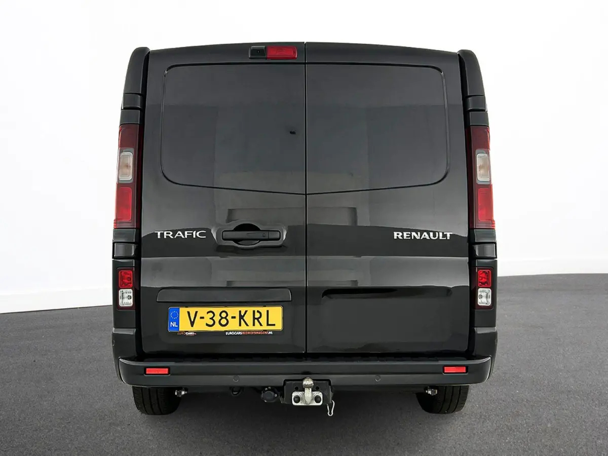 2.0 Blue dC1 150PK L2H1 Dubbele Cabine Automaat Navigatie Airco Lichtmetalen velgen Betimmering Trekhaak Camera Parkeersensoren
