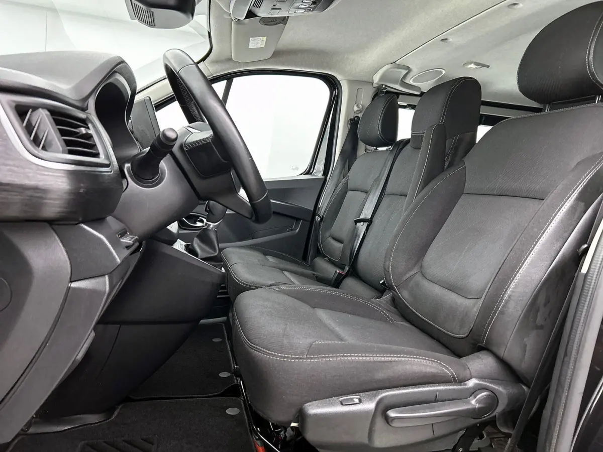 2.0 Blue dC1 150PK L2H1 Dubbele Cabine Automaat Navigatie Airco Lichtmetalen velgen Betimmering Trekhaak Camera Parkeersensoren