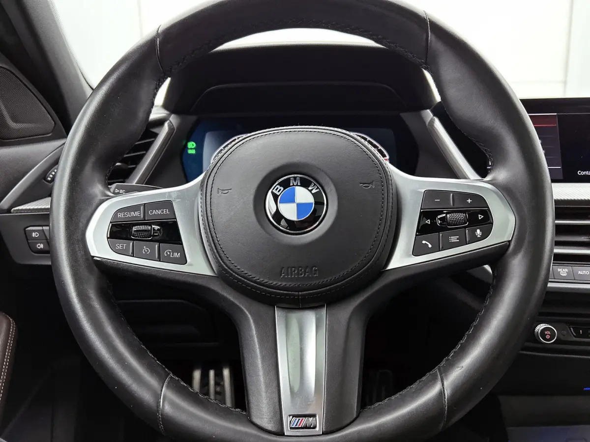 118i High Executive Edition | AUTOMAAT | PANORAMADAK | LEDER | STOELVERWARMING | APPLE CARPLAY - ANDROID AUTO | LED VERLICHTING | DIGITAL COCKPIT | PARKEERSENSOREN |