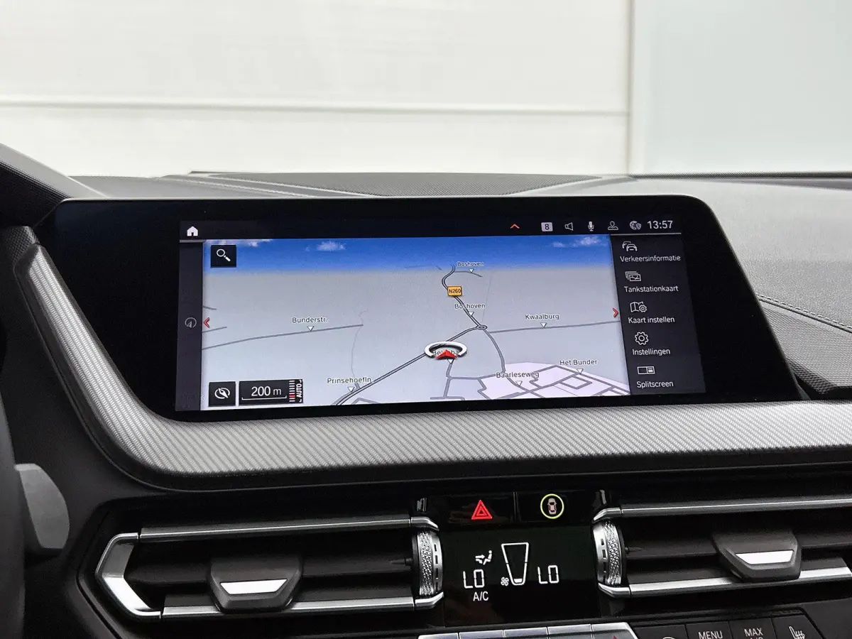 118i High Executive Edition | AUTOMAAT | PANORAMADAK | LEDER | STOELVERWARMING | APPLE CARPLAY - ANDROID AUTO | LED VERLICHTING | DIGITAL COCKPIT | PARKEERSENSOREN |