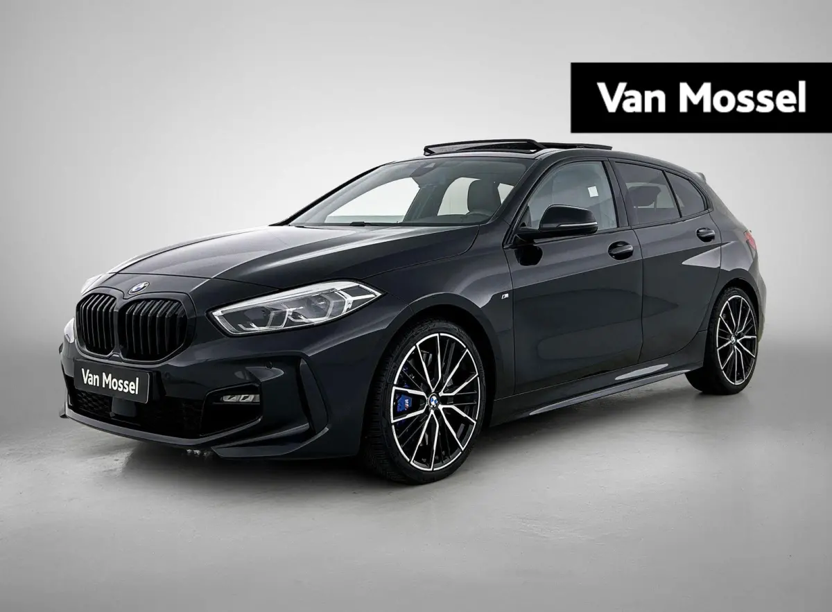 118i High Executive Edition | AUTOMAAT | PANORAMADAK | LEDER | STOELVERWARMING | APPLE CARPLAY - ANDROID AUTO | LED VERLICHTING | DIGITAL COCKPIT | PARKEERSENSOREN |