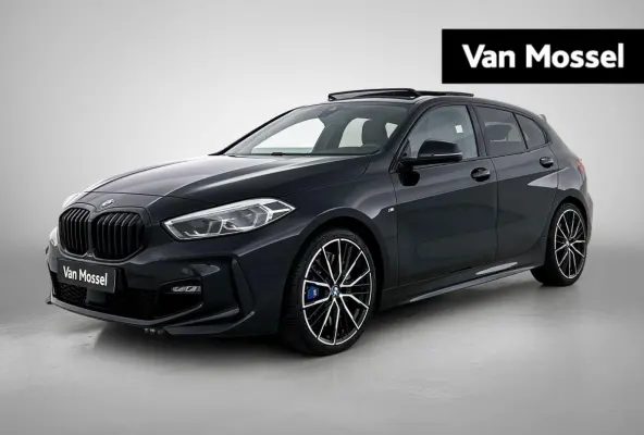 118i High Executive Edition | AUTOMAAT | PANORAMADAK | LEDER | STOELVERWARMING | APPLE CARPLAY - ANDROID AUTO | LED VERLICHTING | DIGITAL COCKPIT | PARKEERSENSOREN |
