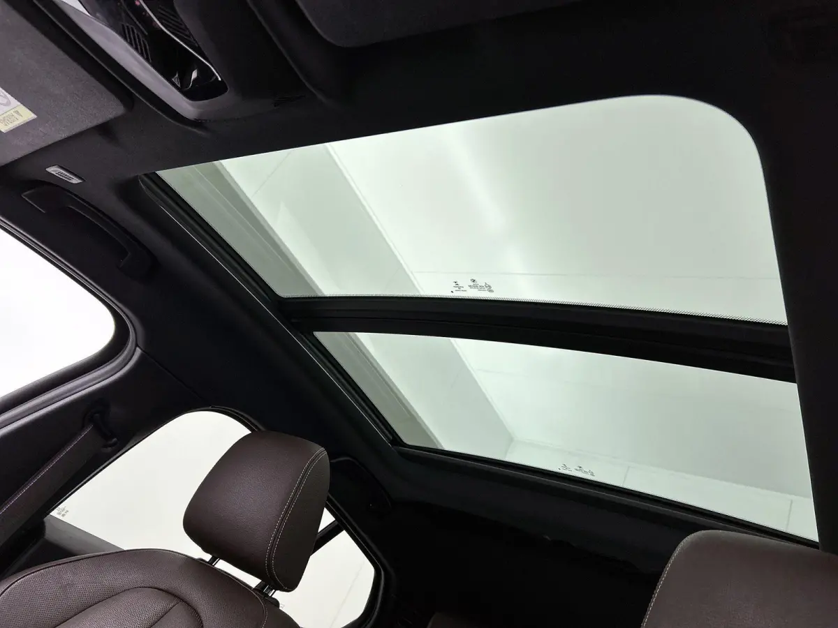 118i High Executive Edition | AUTOMAAT | PANORAMADAK | LEDER | STOELVERWARMING | APPLE CARPLAY - ANDROID AUTO | LED VERLICHTING | DIGITAL COCKPIT | PARKEERSENSOREN |