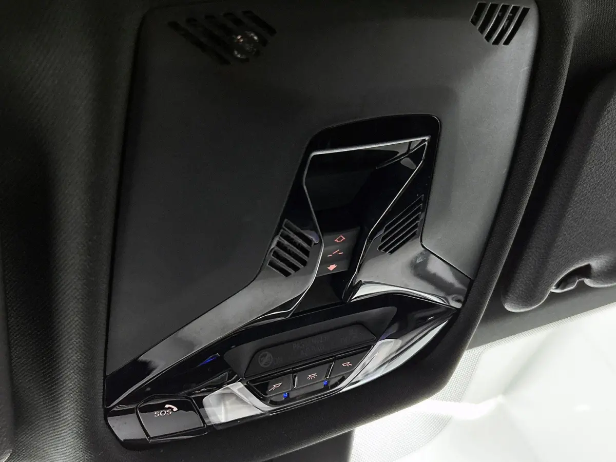 118i High Executive Edition | AUTOMAAT | PANORAMADAK | LEDER | STOELVERWARMING | APPLE CARPLAY - ANDROID AUTO | LED VERLICHTING | DIGITAL COCKPIT | PARKEERSENSOREN |