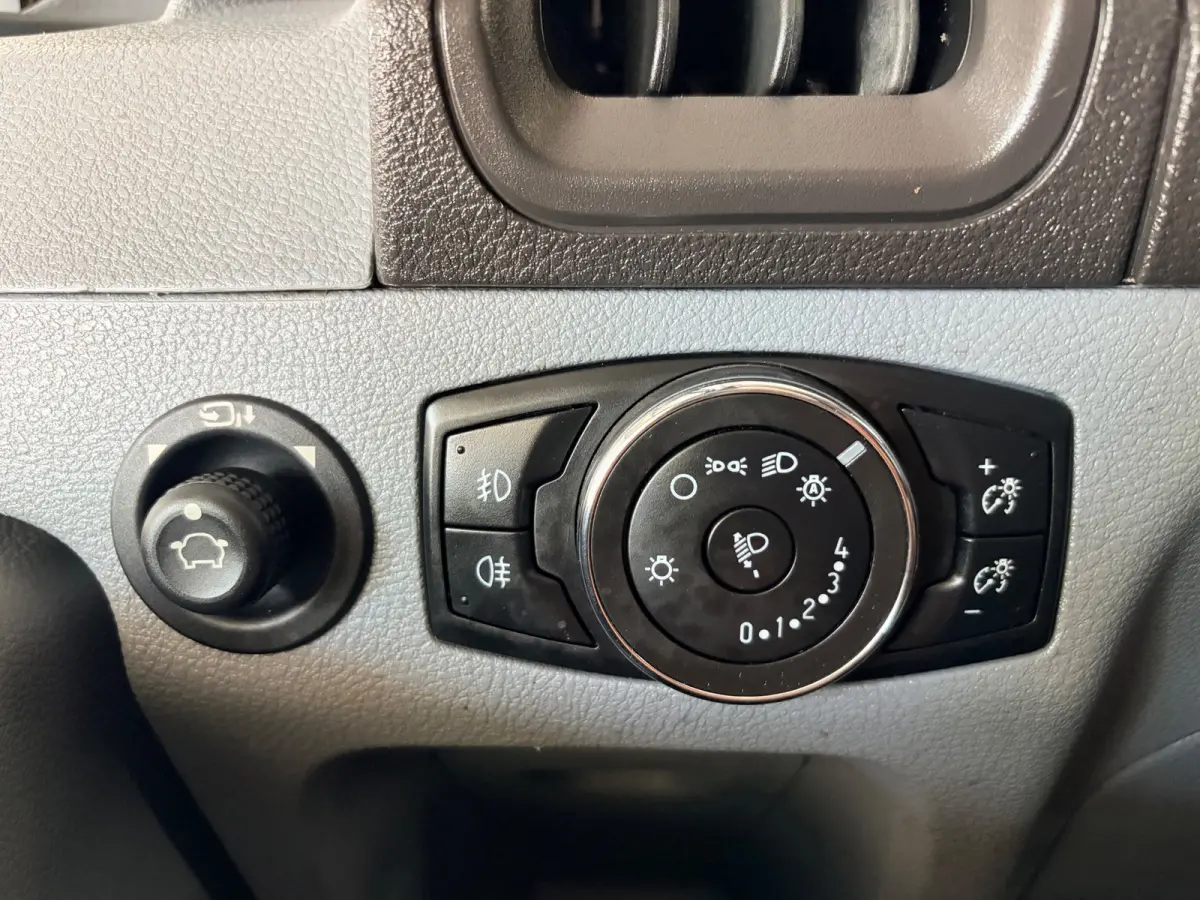 Automaat Servicewagen 350 2.0 TDCI 131PK euro6 L2H2 3Persoons Trend, Sortimo werkplaats inrichting, RIJKLAARPRIJS