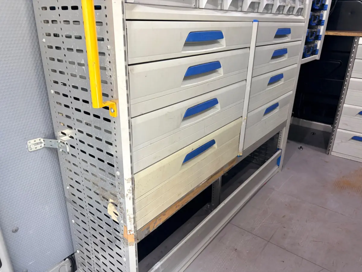 Automaat Servicewagen 350 2.0 TDCI 131PK euro6 L2H2 3Persoons Trend, Sortimo werkplaats inrichting, RIJKLAARPRIJS
