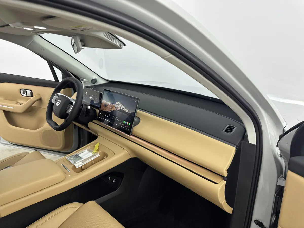 Design ProMax AWD 81.9 kWh | 600 pk | Panoramadak | Navigatie | Stoel Verwarming / Verkoeling | Camera