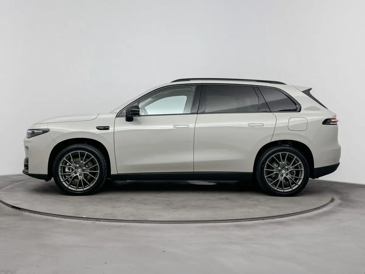 Design ProMax AWD 81.9 kWh | 600 pk | Panoramadak | Navigatie | Stoel Verwarming / Verkoeling | Camera
