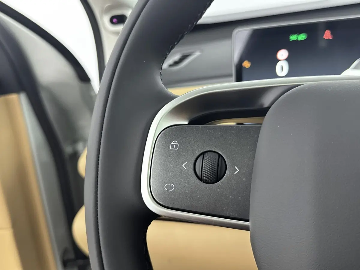 Design ProMax AWD 81.9 kWh | 600 pk | Panoramadak | Navigatie | Stoel Verwarming / Verkoeling | Camera