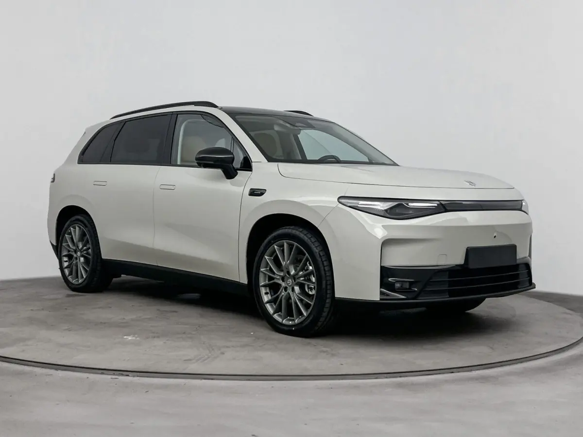 Design ProMax AWD 81.9 kWh | 600 pk | Panoramadak | Navigatie | Stoel Verwarming / Verkoeling | Camera