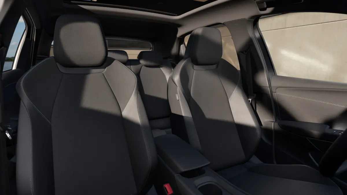 Style First Edition 52 kWh 211pk | Trekhaak | Panoramadak | Apple Carplay draadloos | Android Auto draadloos | Navigatie | keyless access | 19" Lichtmetalen velgen | Camera | Climate control