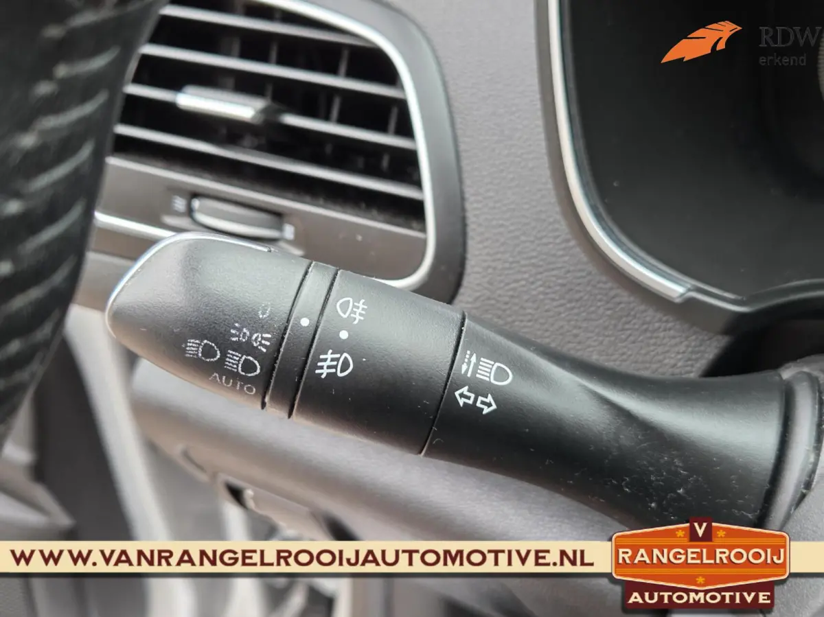 1.3 TCe Zen, trekhaak, clima, cruise, navi, carplay