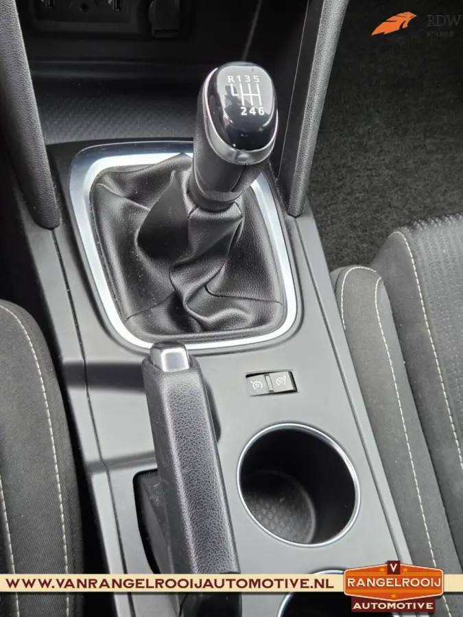 1.3 TCe Zen, trekhaak, clima, cruise, navi, carplay