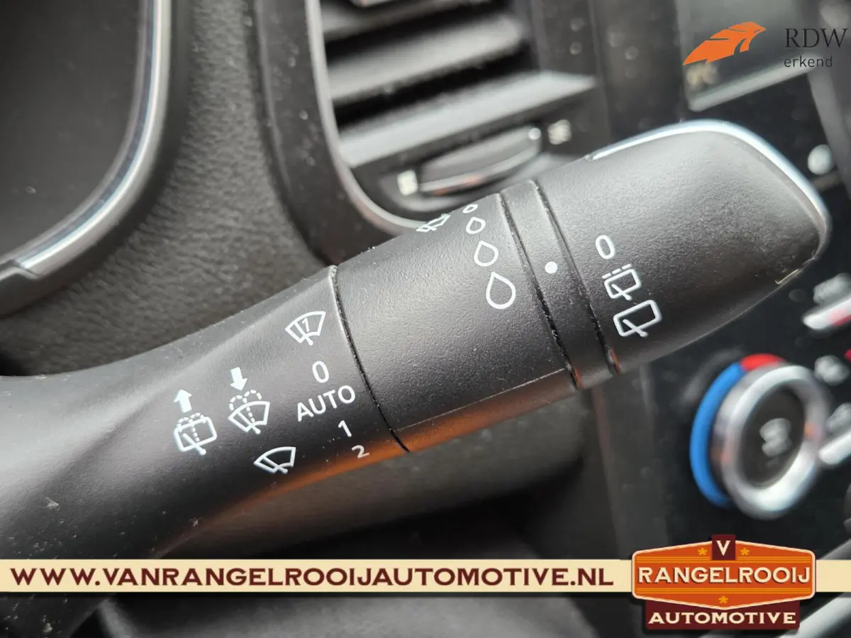 1.3 TCe Zen, trekhaak, clima, cruise, navi, carplay
