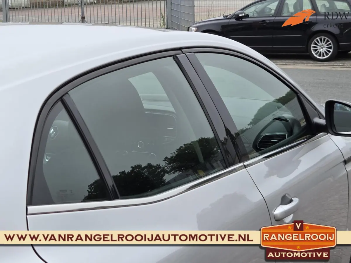 1.3 TCe Zen, trekhaak, clima, cruise, navi, carplay