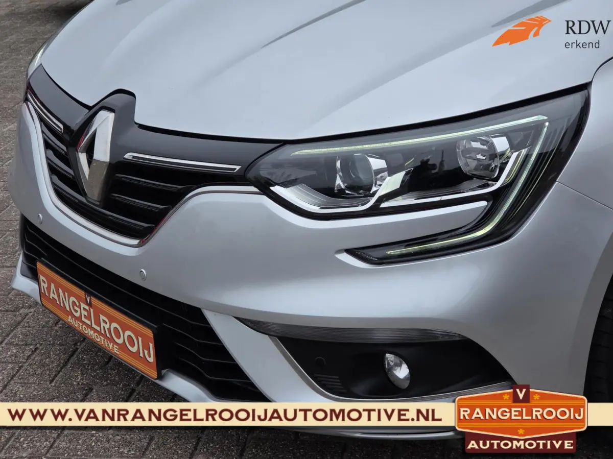 1.3 TCe Zen, trekhaak, clima, cruise, navi, carplay