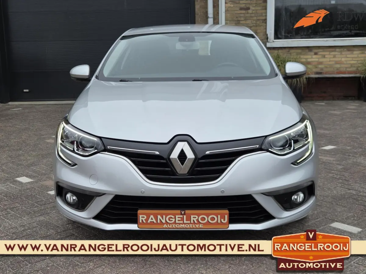 1.3 TCe Zen, trekhaak, clima, cruise, navi, carplay