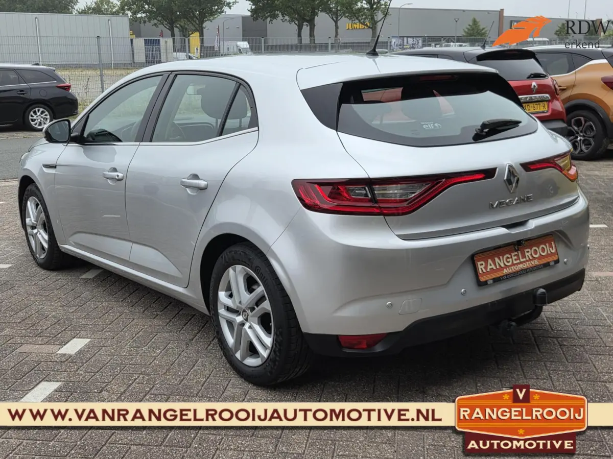 1.3 TCe Zen, trekhaak, clima, cruise, navi, carplay